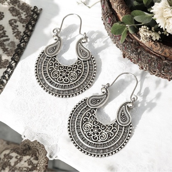5 For $25💫Trendy Silver Boho Filigree Earrings - Picture 1 of 4